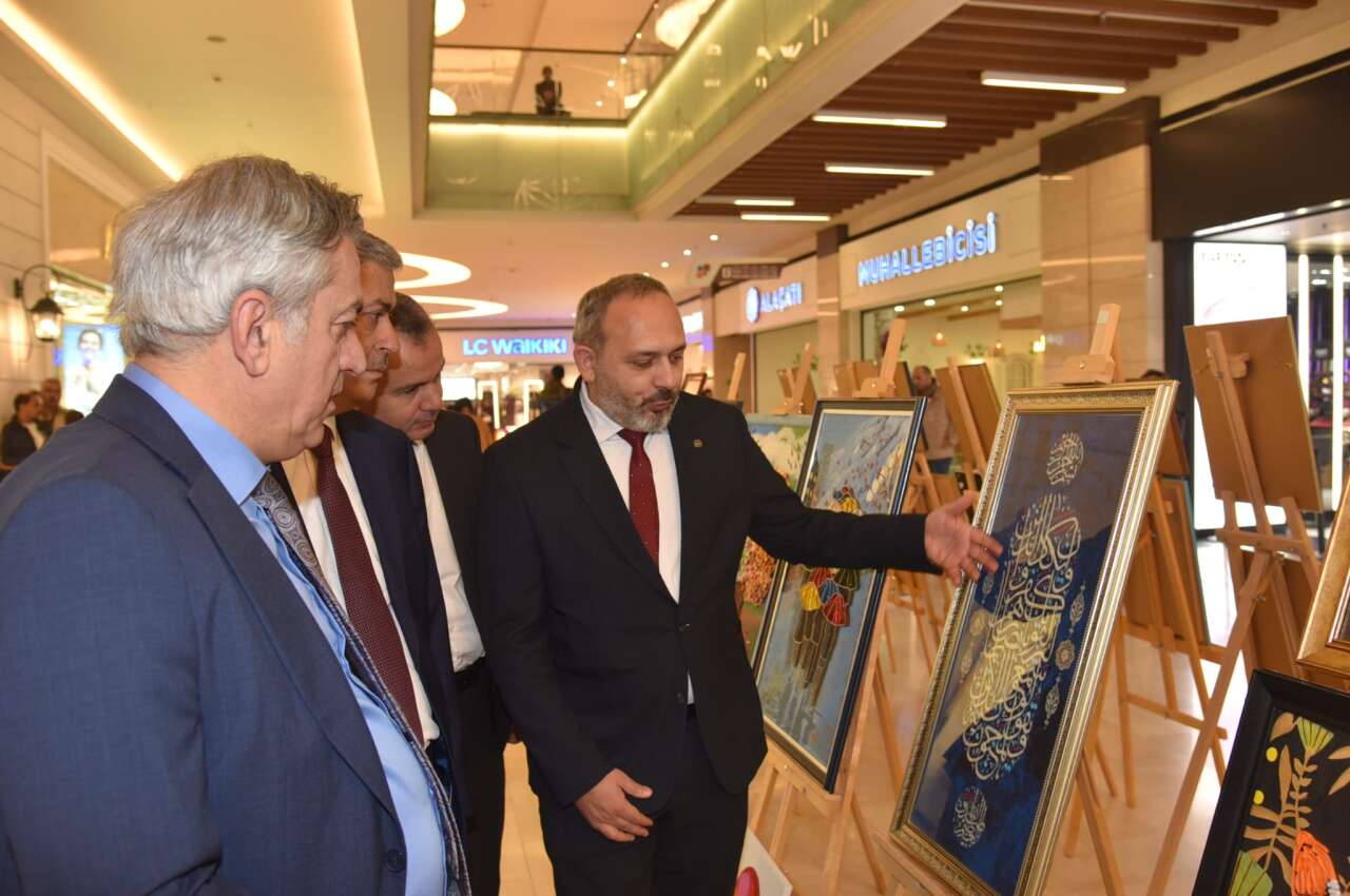 Konya’da özel çocukların hazırladığı eserler sergilenmeye başladı 3